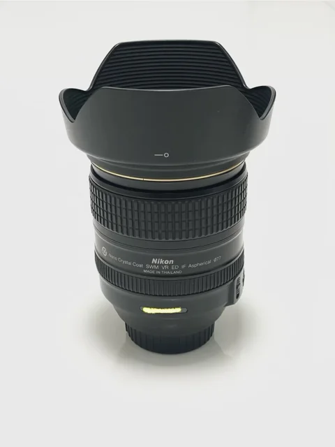 نمای جانبی دیگر لنز Nikon 24-120mm f/4G ED VR Nano از زاویه ۱۸۰ درجه