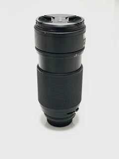 وضعیت ظاهری بدنه لنز Nikon 80-200mm f/2.8 دست دوم