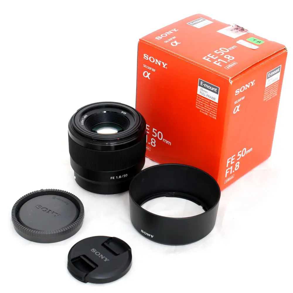 بررسی مشخصات فنی و ظاهری لنز sony fe 50mm f/1.8