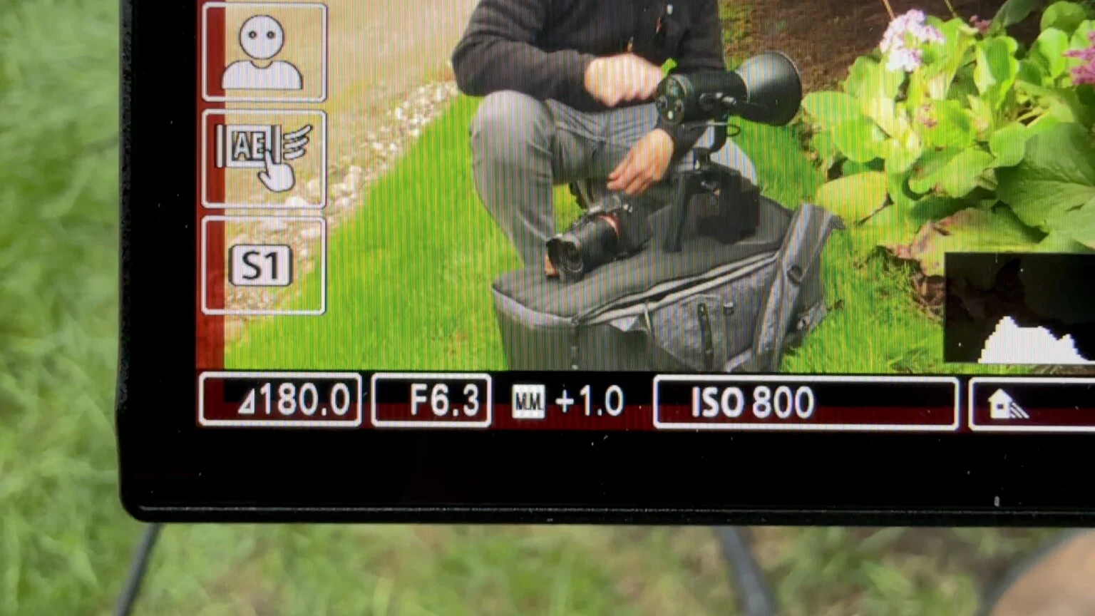  تصویر رابط کاربری Sony FX2 در حالت "Big 6" که تمامی تنظیمات مهم فیلم‌برداری را به‌صورت یکجا نمایش می‌دهد، مشابه دوربین‌های Arri، Blackmagic و Panasonic