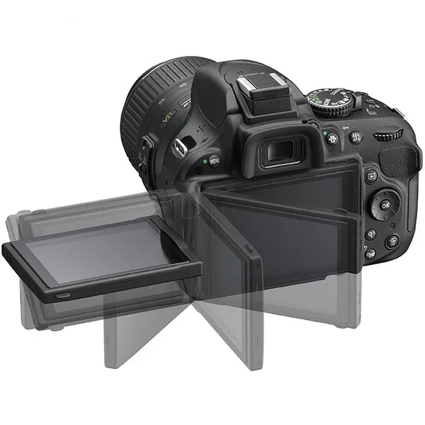 مانیتور چرخان دوربین nikon d5200 از نمای نزدیک