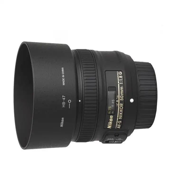 تصویر نزدیک از دهانه فیلتر لنز Nikon 50mm f/1.8G – نمایش قطر 58 میلی‌متری و طراحی دقیق