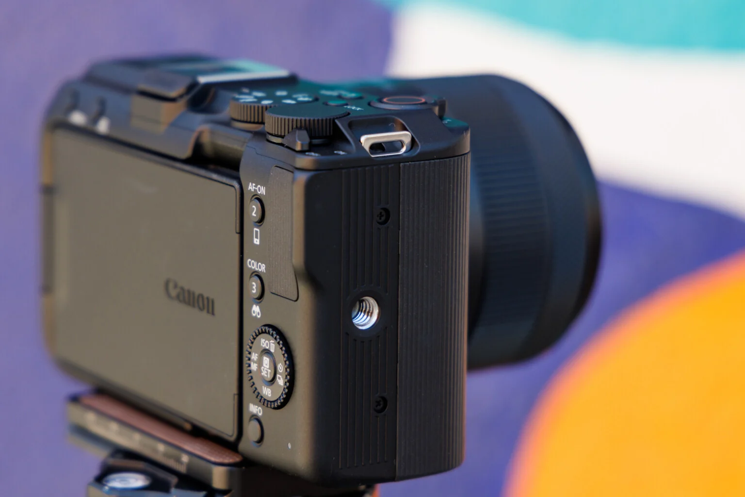 دوربین canon R50 V