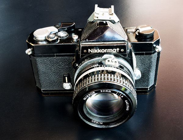 دوربین آنالوگ nikkormat