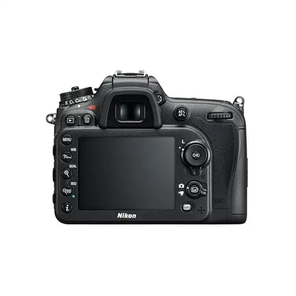نمای نزدیک از دوربین Nikon D7200 – نمایش جزئیات دکمه‌ها و طراحی مقاوم بدنه