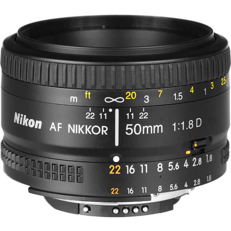 - لنز پرایم نیکون 50mm f/1.8D با حلقه فوکوس دستی