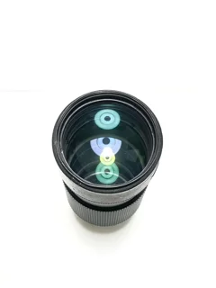 نمای نزدیک عدسی جلویی لنز نیکون 80-200 f/2.8