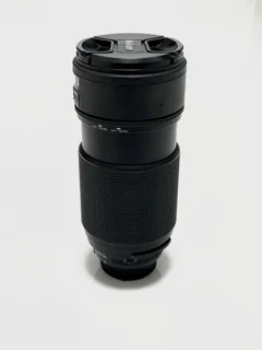 لنز 80-200 نیکون با دیافراگم 2.8 از نمای جانبی
