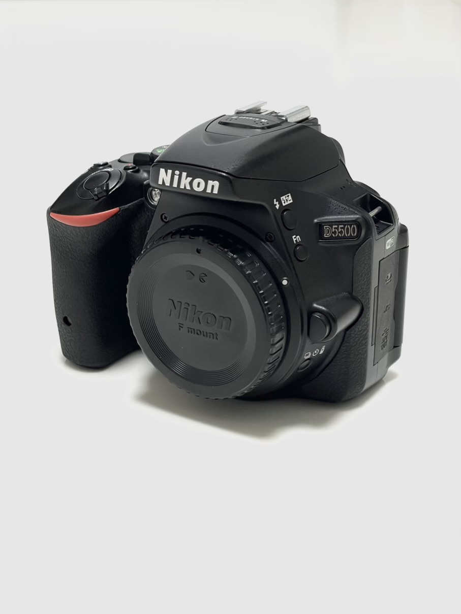 دوربین عکاسی Nikon D5500 Body (استوک، در حد نو)