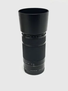 نمای نزدیک از بدنه لنز سونی مدل 55-210mm با لرزش‌گیر OSS