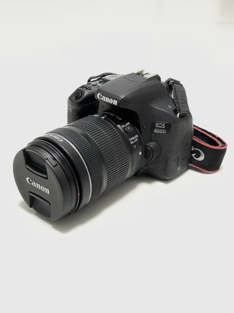 کیت دوربین Canon 800D به همراه لنز 18-135mm IS STM؛ نمای کامل محصول