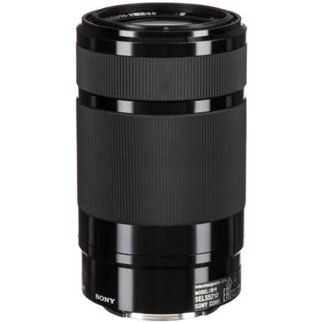 تصویر رسمی کمپانی سونی برای لنز Sony 55-210mm OSS؛ نمای تبلیغاتی